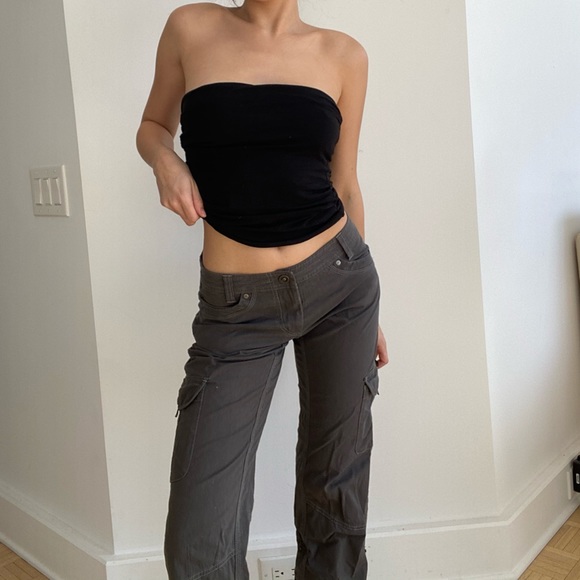 **SOLD DO NOT BUY **Cutest low rise Y2K cargo pants - Picture 1 of 15